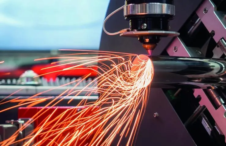 Fibre laser cutting a steel tube
